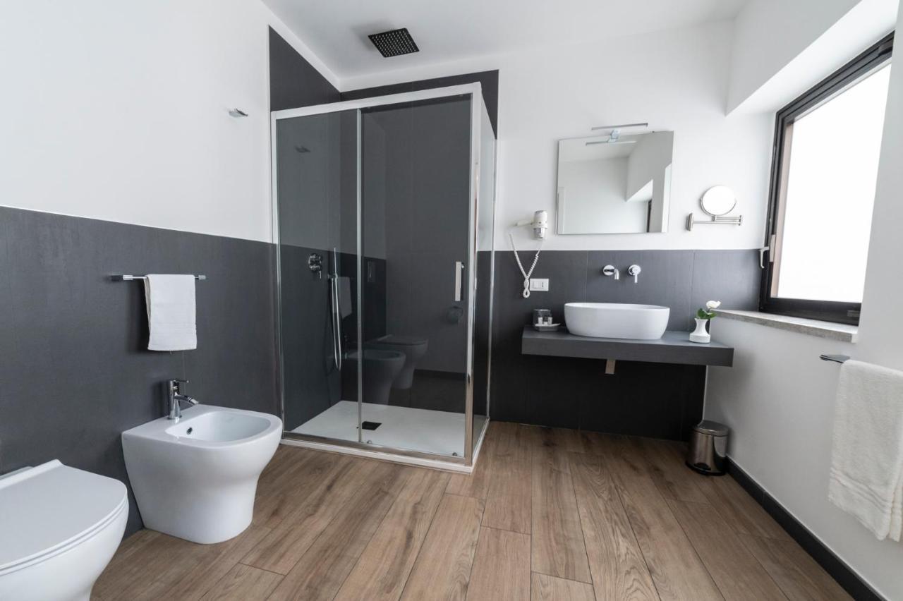 Ruggero Settimo - Room & Suite Palermo Exteriör bild
